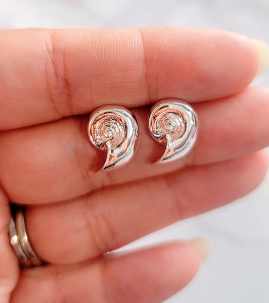 Shell Stud Earrings